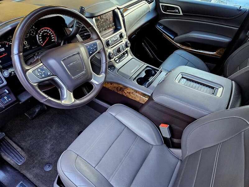 2016 GMC Yukon XL Denali   - Photo 28 - Hillsboro, OR 97124