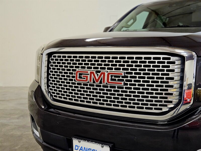 2016 GMC Yukon XL Denali   - Photo 13 - Hillsboro, OR 97124