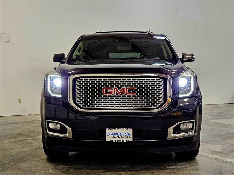 2016 GMC Yukon XL Denali   - Photo 12 - Hillsboro, OR 97124
