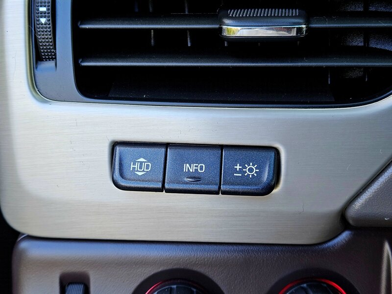 2016 GMC Yukon XL Denali   - Photo 43 - Hillsboro, OR 97124