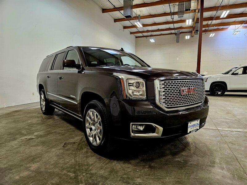 2016 GMC Yukon XL Denali   - Photo 11 - Hillsboro, OR 97124