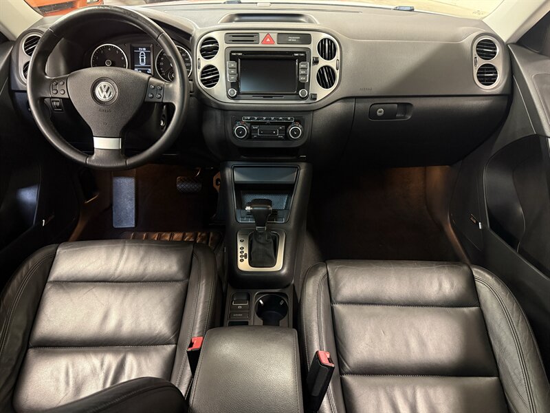 2010 Volkswagen Tiguan SEL 4Motion   - Photo 15 - Hillsboro, OR 97124