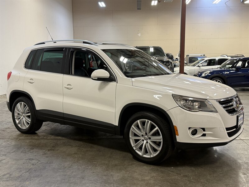 2010 Volkswagen Tiguan SEL 4Motion   - Photo 9 - Hillsboro, OR 97124
