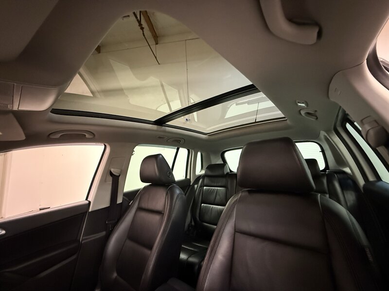 2010 Volkswagen Tiguan SEL 4Motion   - Photo 27 - Hillsboro, OR 97124