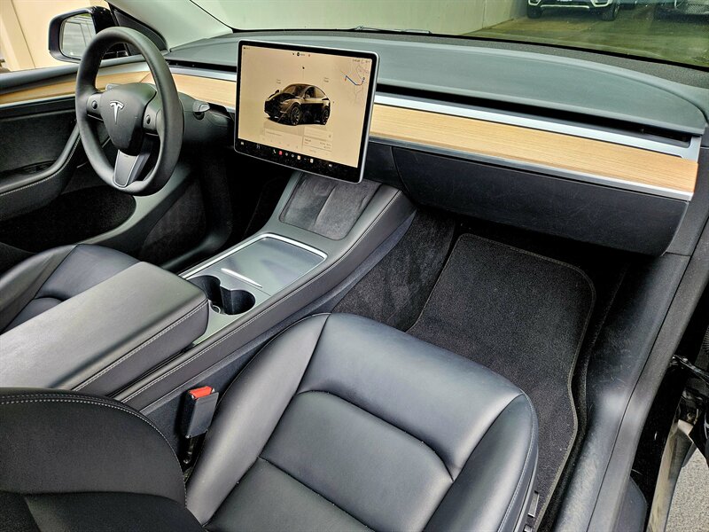 2023 Tesla Model Y Long Range - Photo 12 - Hillsboro, OR 97124