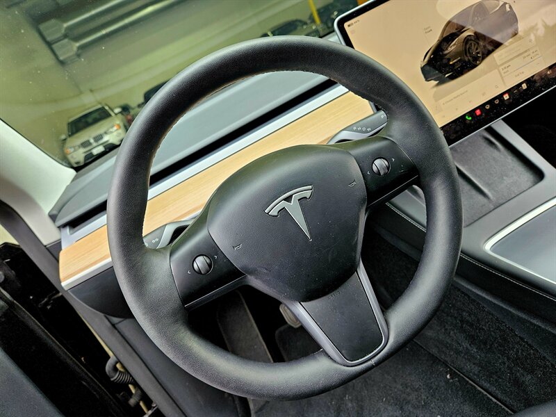 2023 Tesla Model Y Long Range - Photo 19 - Hillsboro, OR 97124