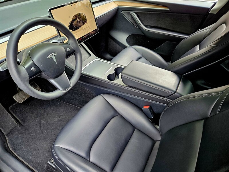 2023 Tesla Model Y Long Range - Photo 17 - Hillsboro, OR 97124