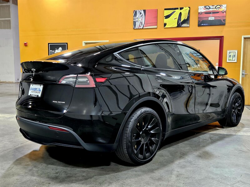 2023 Tesla Model Y Long Range - Photo 5 - Hillsboro, OR 97124