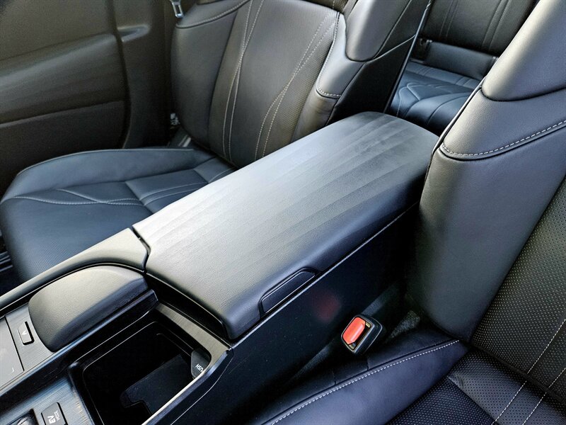 2022 Lexus ES 300h Luxury   - Photo 39 - Hillsboro, OR 97124