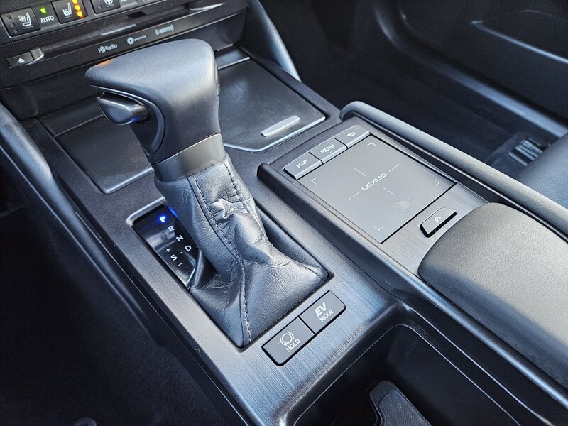 2022 Lexus ES 300h Luxury   - Photo 36 - Hillsboro, OR 97124