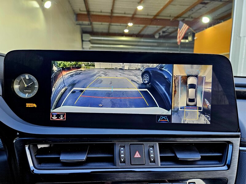 2022 Lexus ES 300h Luxury   - Photo 31 - Hillsboro, OR 97124