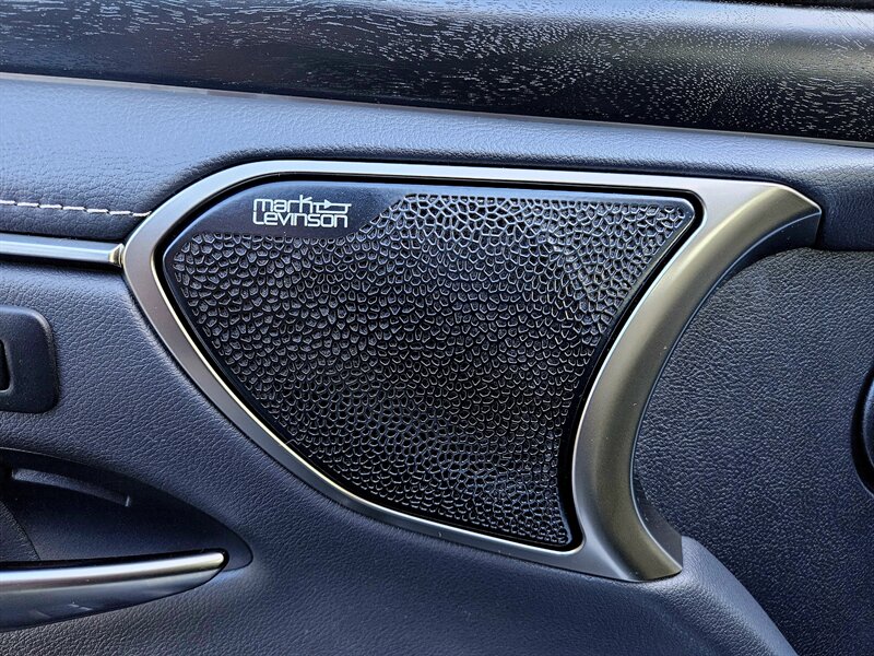 2022 Lexus ES 300h Luxury   - Photo 43 - Hillsboro, OR 97124