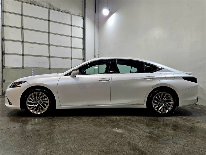 2022 Lexus ES 300h Luxury   - Photo 8 - Hillsboro, OR 97124