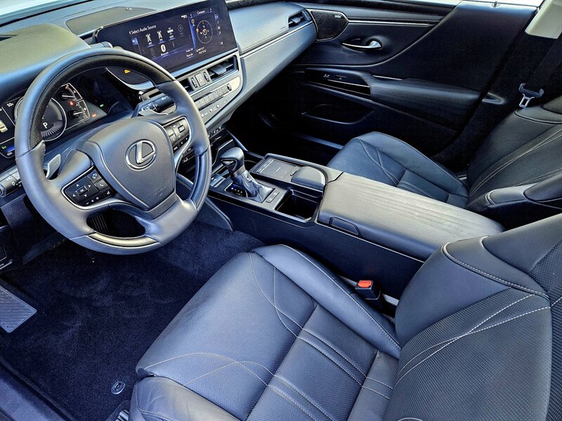 2022 Lexus ES 300h Luxury   - Photo 25 - Hillsboro, OR 97124
