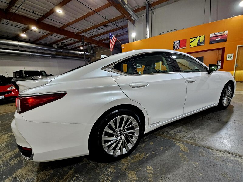 2022 Lexus ES 300h Luxury   - Photo 5 - Hillsboro, OR 97124