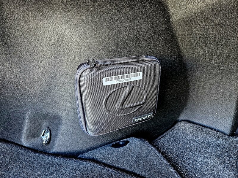 2022 Lexus ES 300h Luxury   - Photo 47 - Hillsboro, OR 97124