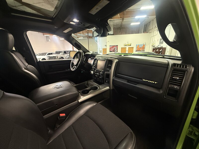 2017 RAM 1500 Sport   - Photo 2 - Hillsboro, OR 97124