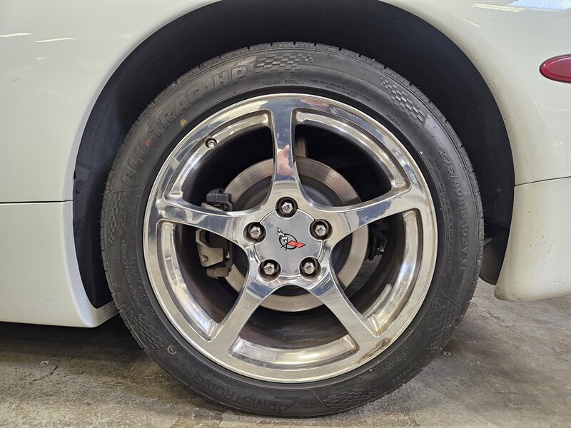 2004 Chevrolet Corvette Manual   - Photo 7 - Hillsboro, OR 97124