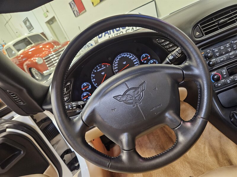 2004 Chevrolet Corvette Manual - Photo 30 - Hillsboro, OR 97124