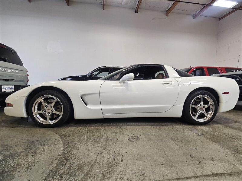 2004 Chevrolet Corvette Manual   - Photo 3 - Hillsboro, OR 97124
