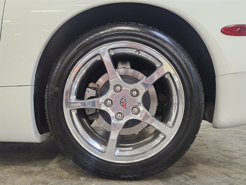 2004 Chevrolet Corvette Manual - Photo 16 - Hillsboro, OR 97124