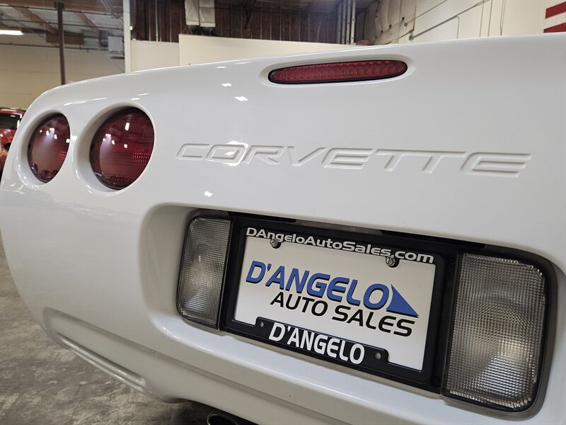 2004 Chevrolet Corvette Manual - Photo 18 - Hillsboro, OR 97124