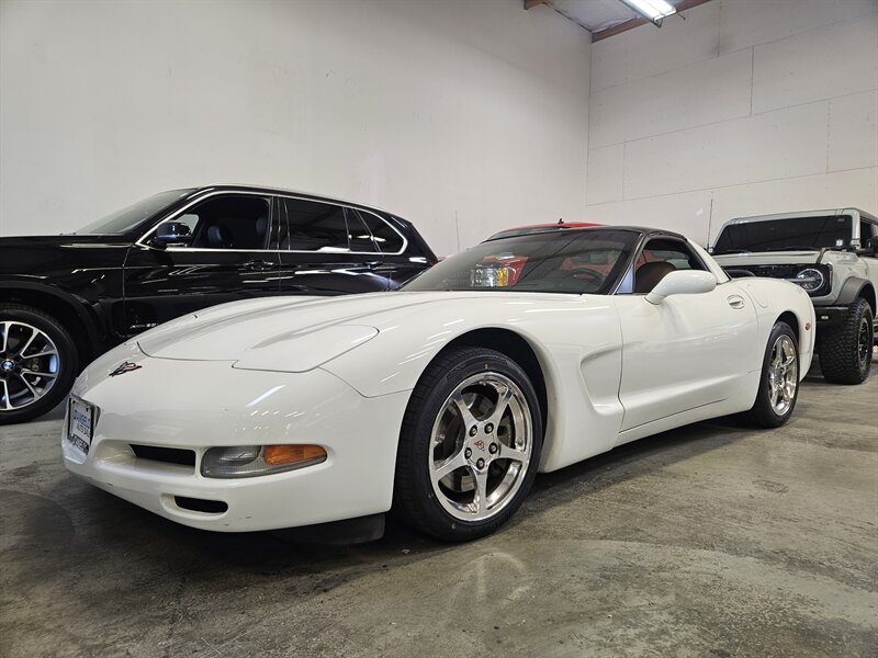 2004 Chevrolet Corvette Manual   - Photo 1 - Hillsboro, OR 97124