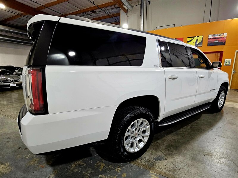 2020 GMC Yukon XL SLT   - Photo 8 - Hillsboro, OR 97124