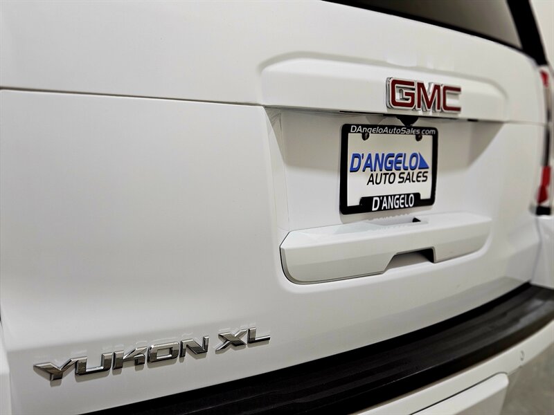 2020 GMC Yukon XL SLT   - Photo 17 - Hillsboro, OR 97124