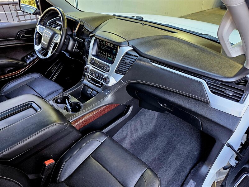 2020 GMC Yukon XL SLT   - Photo 21 - Hillsboro, OR 97124