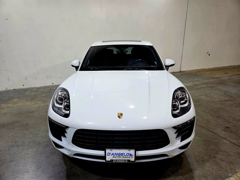 2017 Porsche Macan   - Photo 3 - Hillsboro, OR 97124