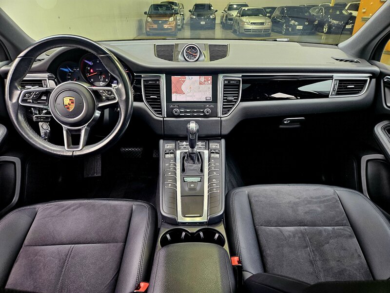 2017 Porsche Macan   - Photo 16 - Hillsboro, OR 97124