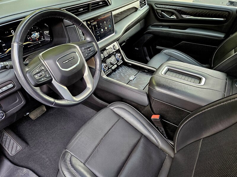 2023 GMC Yukon Denali   - Photo 23 - Hillsboro, OR 97124