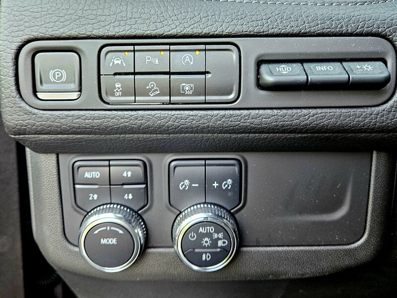 2023 GMC Yukon Denali   - Photo 33 - Hillsboro, OR 97124