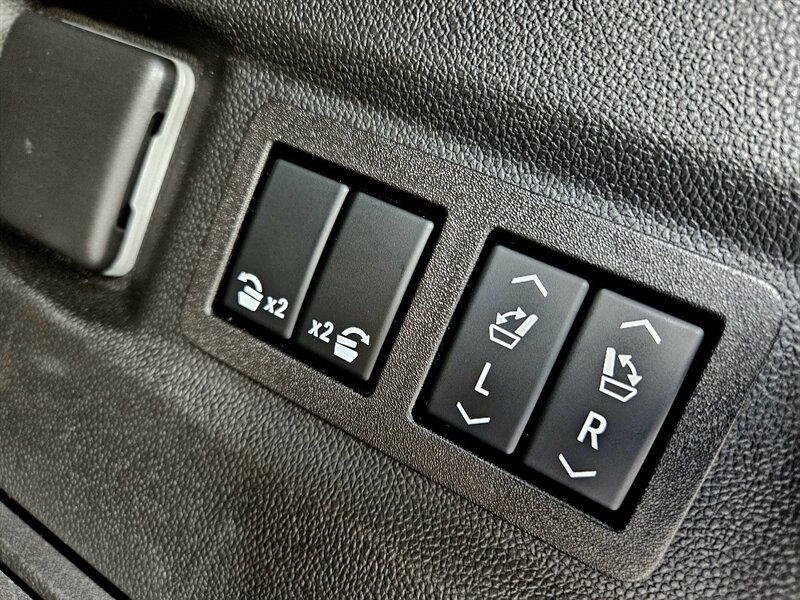 2023 GMC Yukon Denali   - Photo 44 - Hillsboro, OR 97124