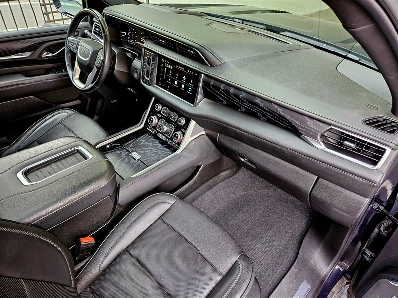 2023 GMC Yukon Denali   - Photo 21 - Hillsboro, OR 97124