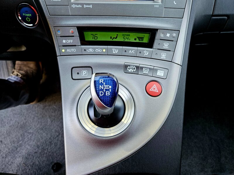 2013 Toyota Prius Plug-in Hybrid   - Photo 29 - Hillsboro, OR 97124