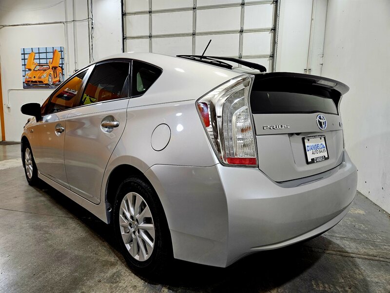 2013 Toyota Prius Plug-in Hybrid   - Photo 6 - Hillsboro, OR 97124