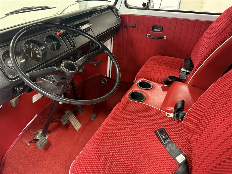 1970 Volkswagen Bus/Vanagon Westfalia Camper   - Photo 16 - Hillsboro, OR 97124