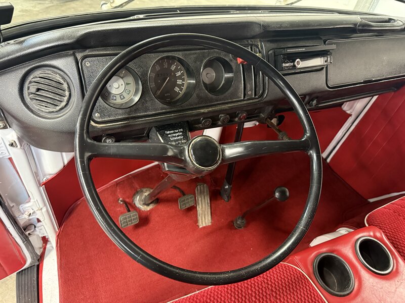1970 Volkswagen Bus/Vanagon Westfalia Camper   - Photo 17 - Hillsboro, OR 97124