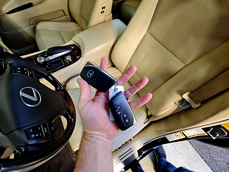2014 Lexus LS 460 - Photo 31 - Hillsboro, OR 97124