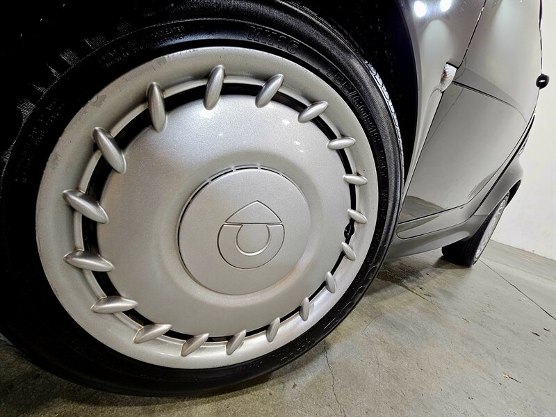 2015 Smart fortwo pure   - Photo 10 - Hillsboro, OR 97124