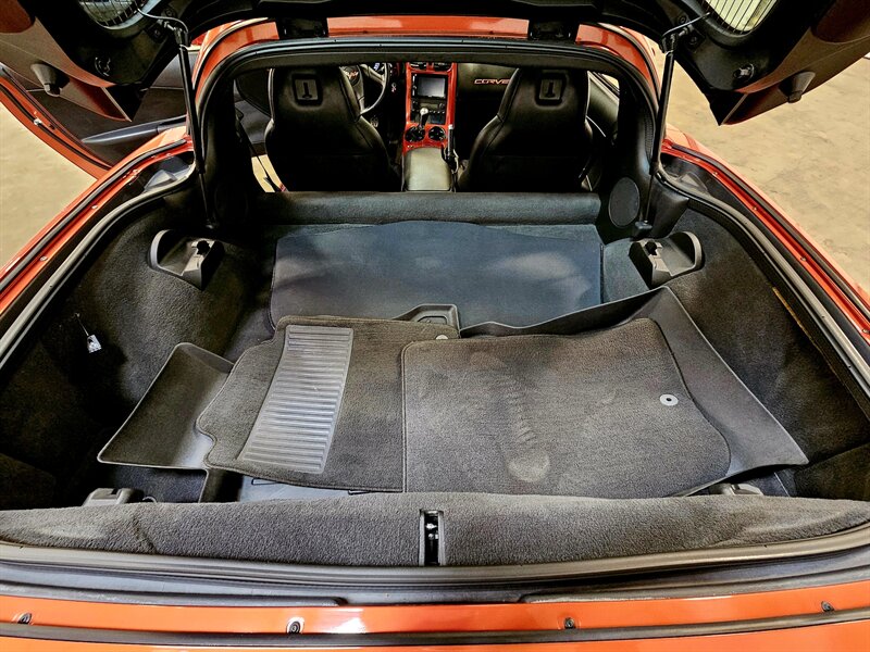 2005 Chevrolet Corvette Coupe   - Photo 39 - Hillsboro, OR 97124
