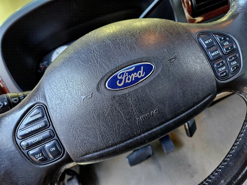 2006 Ford F-350 Super Duty Lariat   - Photo 21 - Hillsboro, OR 97124