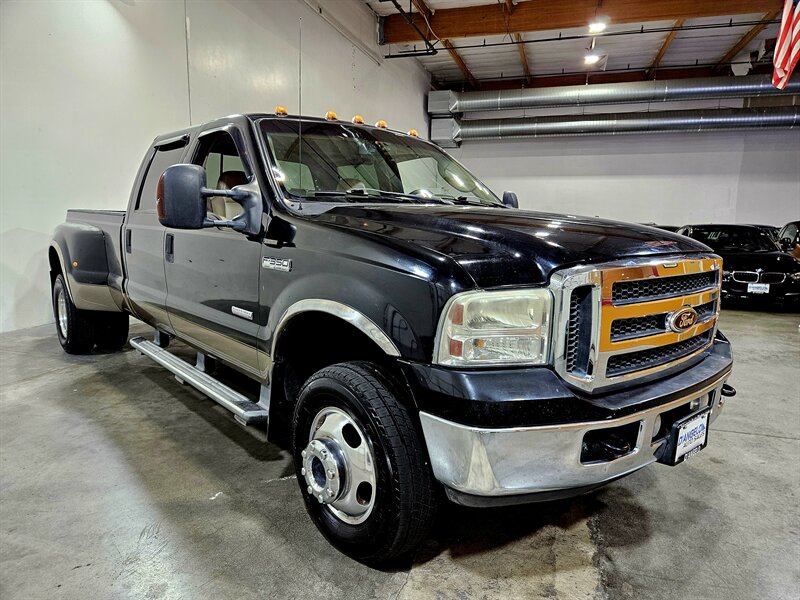 2006 Ford F-350 Super Duty Lariat   - Photo 2 - Hillsboro, OR 97124