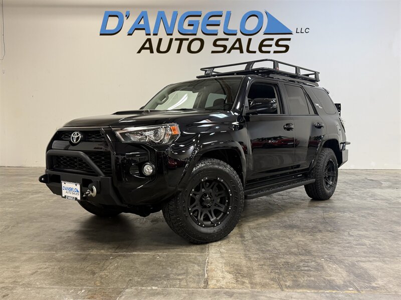 2019 Toyota 4Runner TRD Off-Road - Photo 1 - Hillsboro, OR 97124