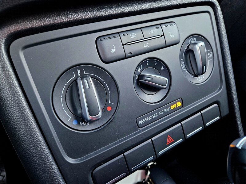 2013 Volkswagen Beetle 2.5L PZEV   - Photo 28 - Hillsboro, OR 97124