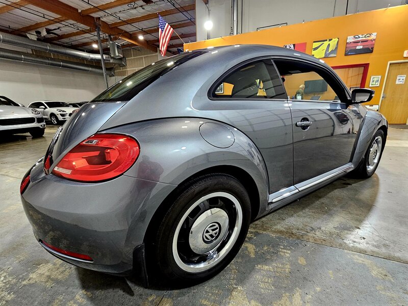 2013 Volkswagen Beetle 2.5L PZEV   - Photo 8 - Hillsboro, OR 97124