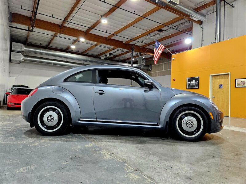 2013 Volkswagen Beetle 2.5L PZEV   - Photo 9 - Hillsboro, OR 97124