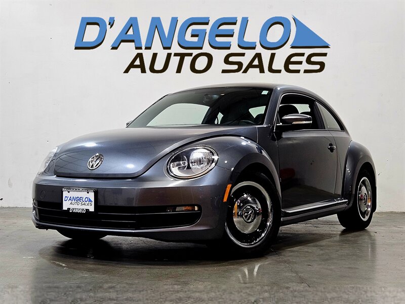 2013 Volkswagen Beetle 2.5L PZEV   - Photo 1 - Hillsboro, OR 97124